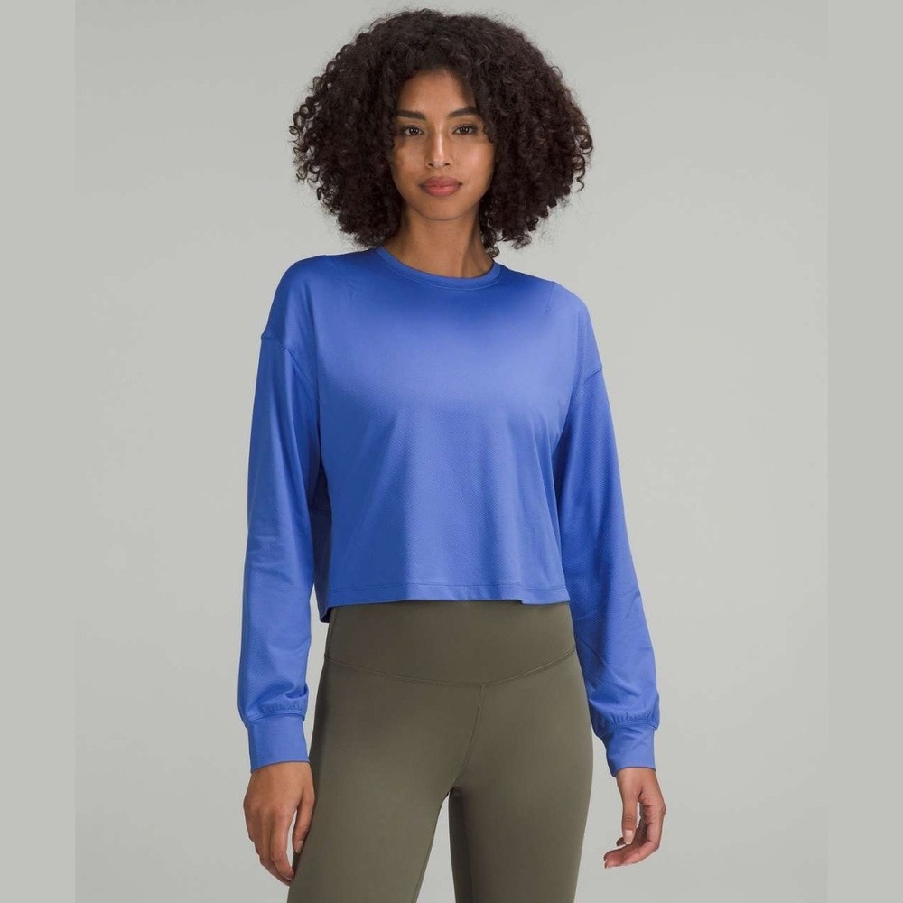Lululemon Training Long Sleeve Shirt Womens M Abrasion Resistant Cropped Sporty